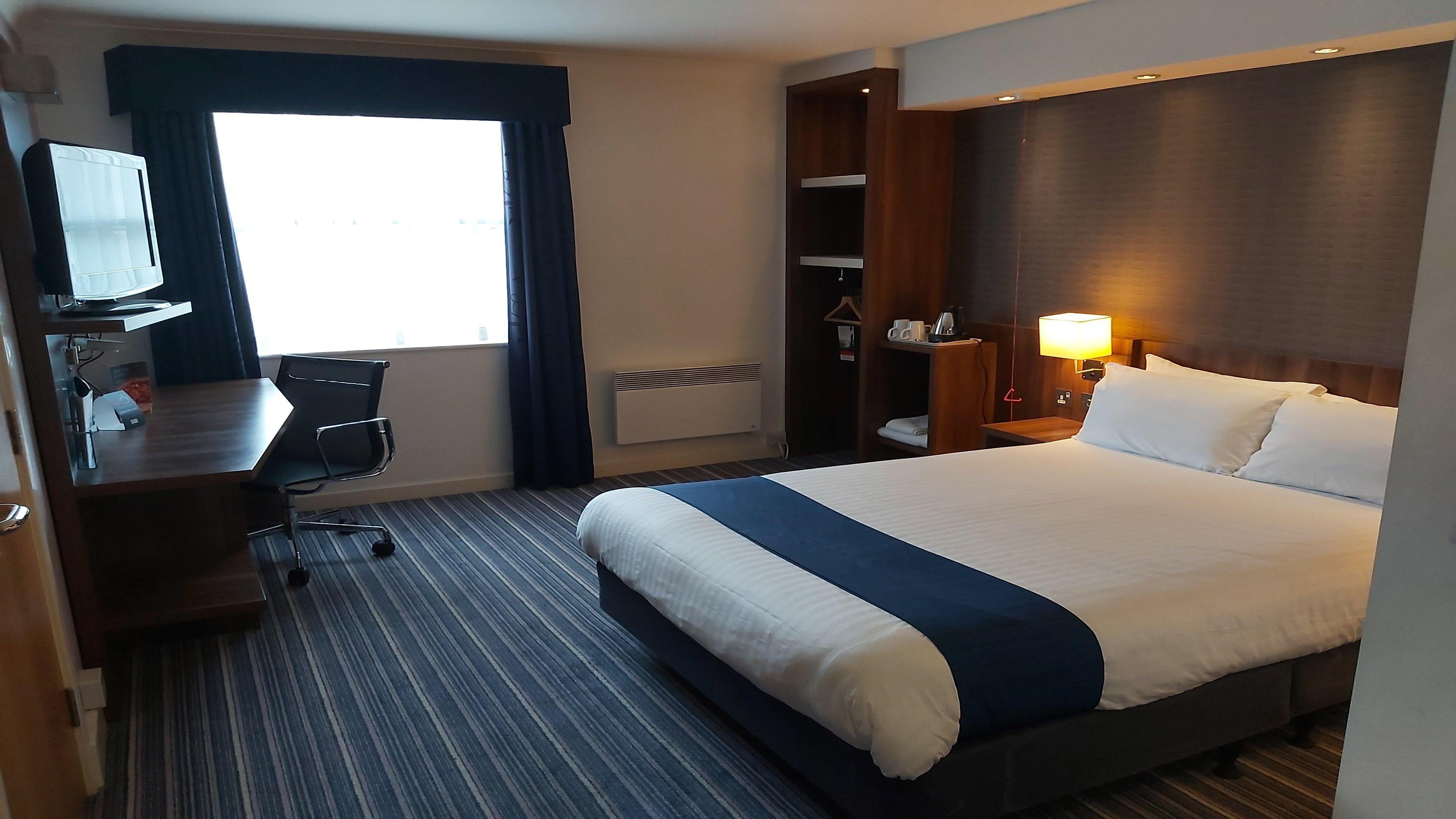 Holiday Inn Express London Gatwick Crawley, An Ihg Hotel Ngoại thất bức ảnh