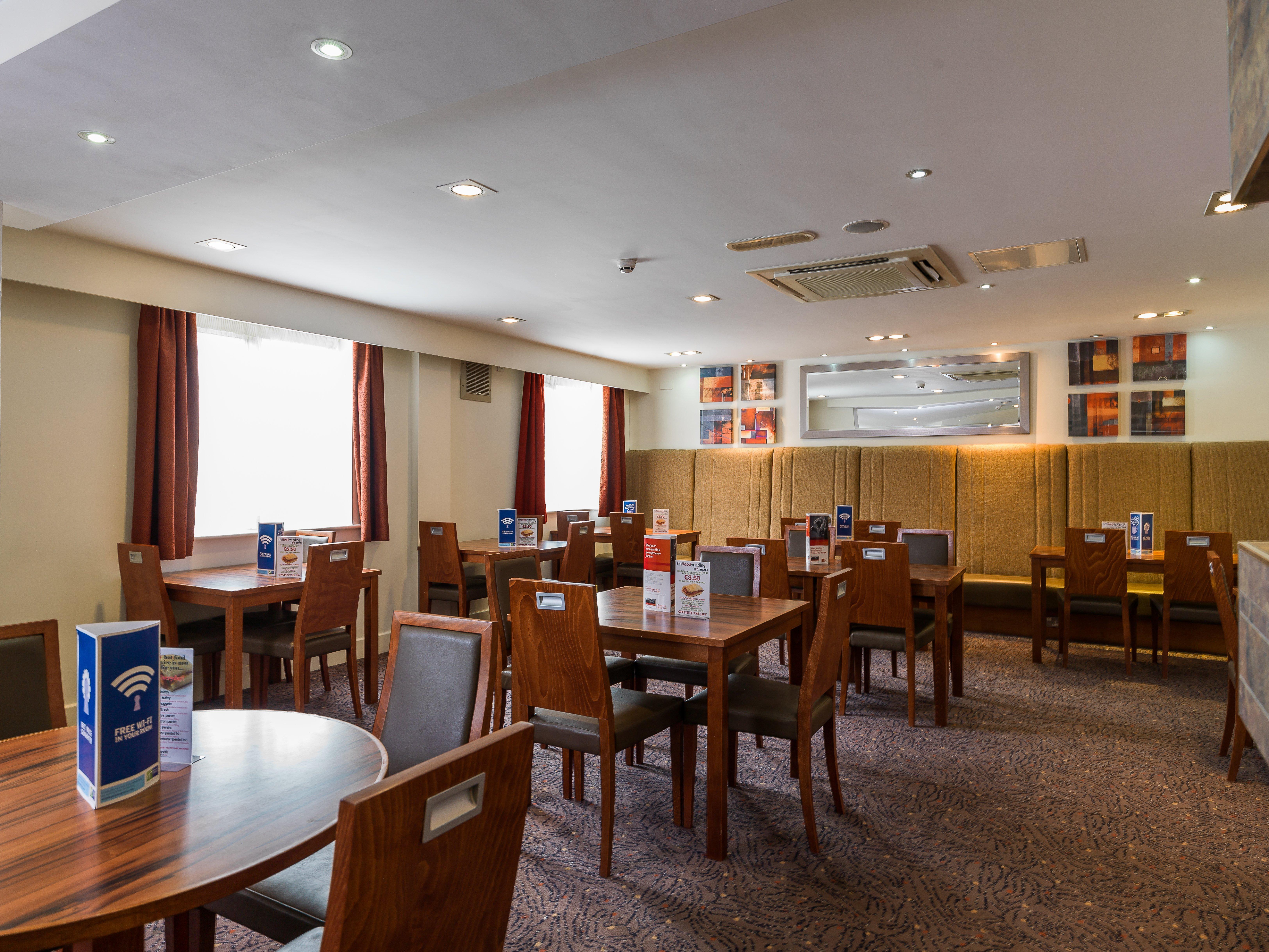 Holiday Inn Express London Gatwick Crawley, An Ihg Hotel Ngoại thất bức ảnh