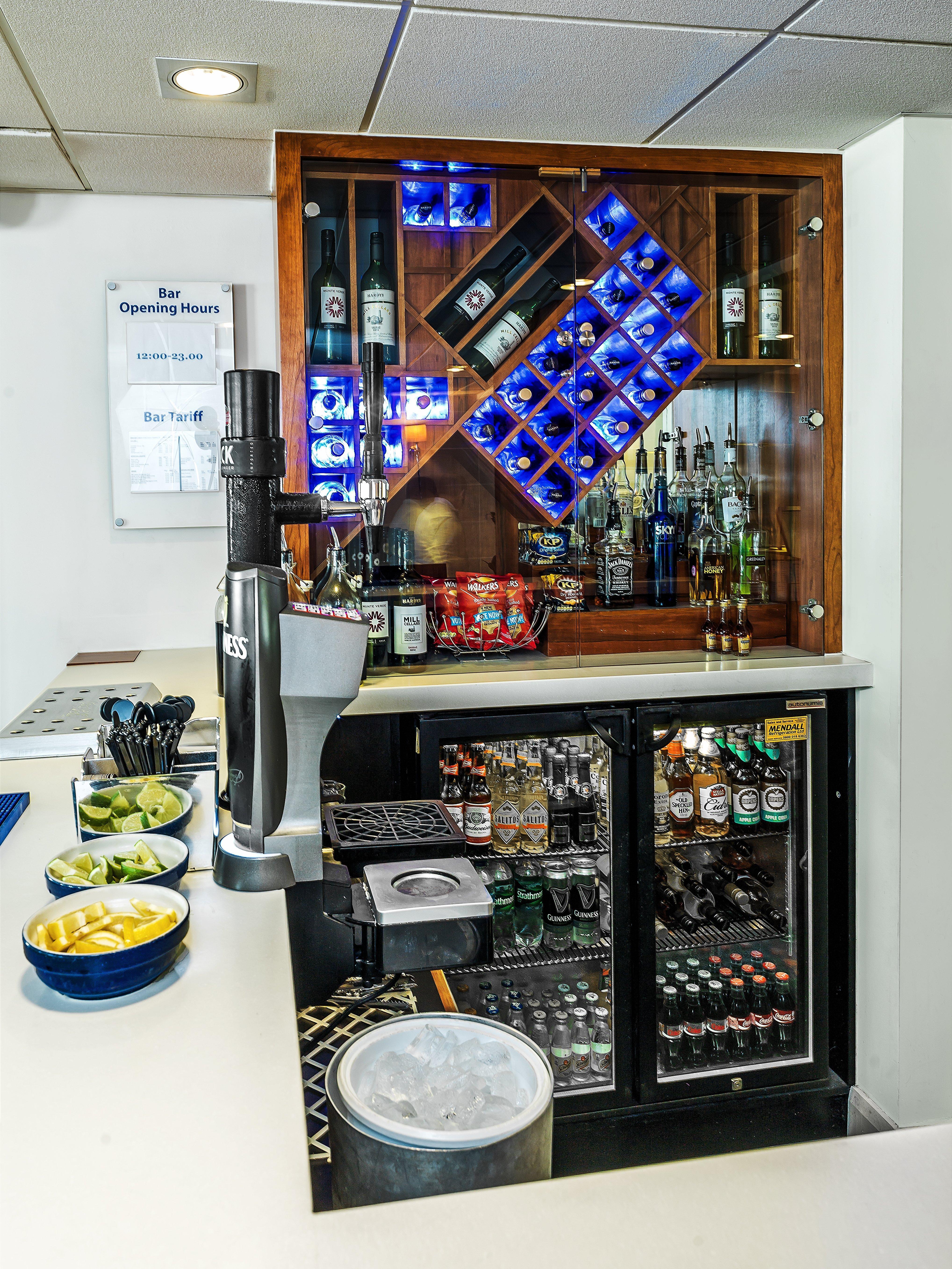 Holiday Inn Express London Gatwick Crawley, An Ihg Hotel Ngoại thất bức ảnh