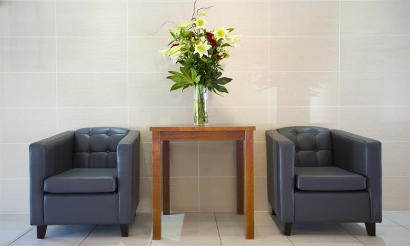 Holiday Inn Express London Gatwick Crawley, An Ihg Hotel Ngoại thất bức ảnh
